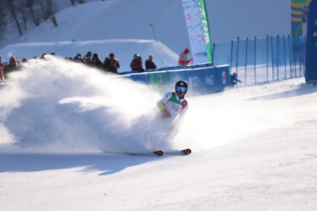 Alpine Skiing - Every Turn Counts